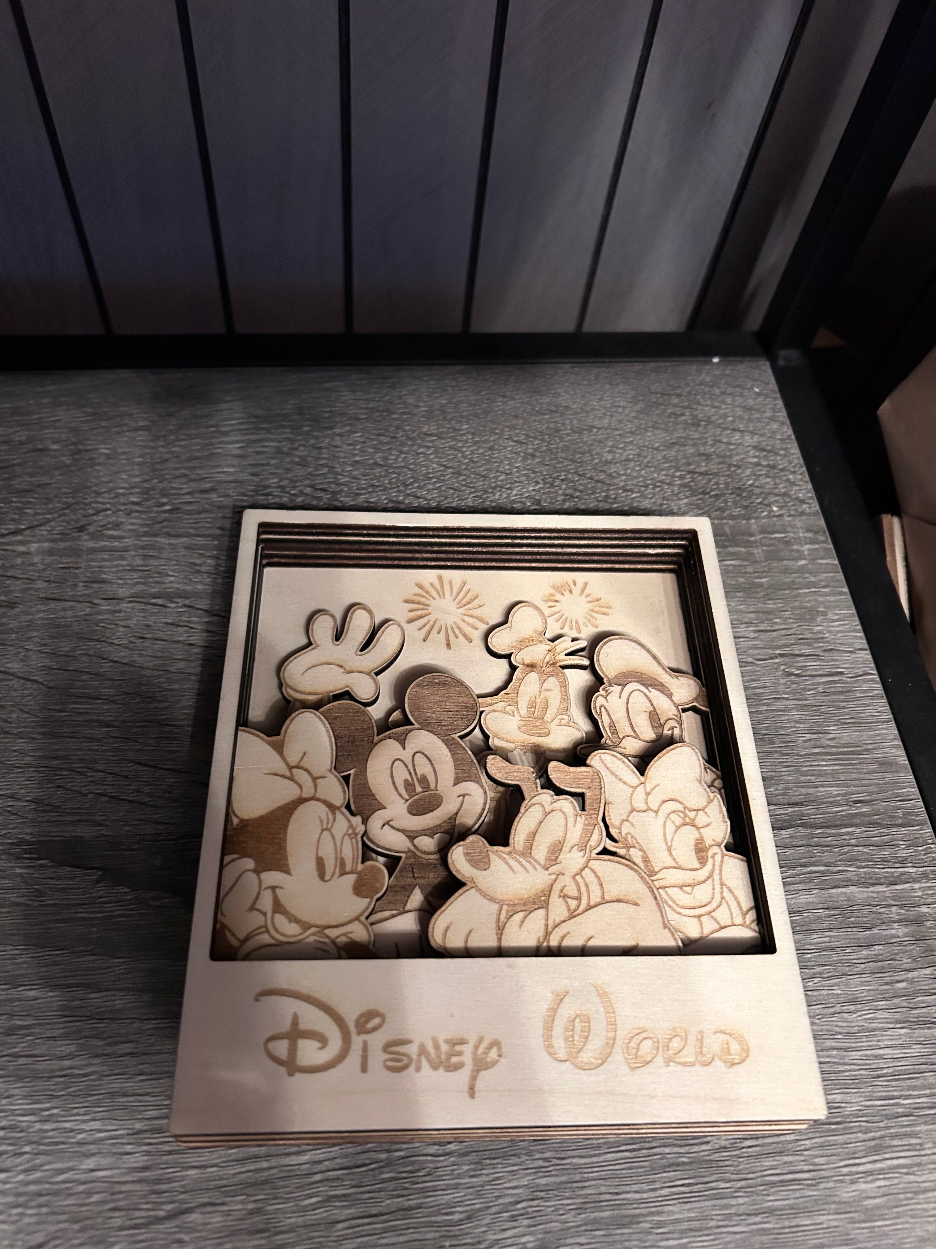 Disney polaroid aus Holz