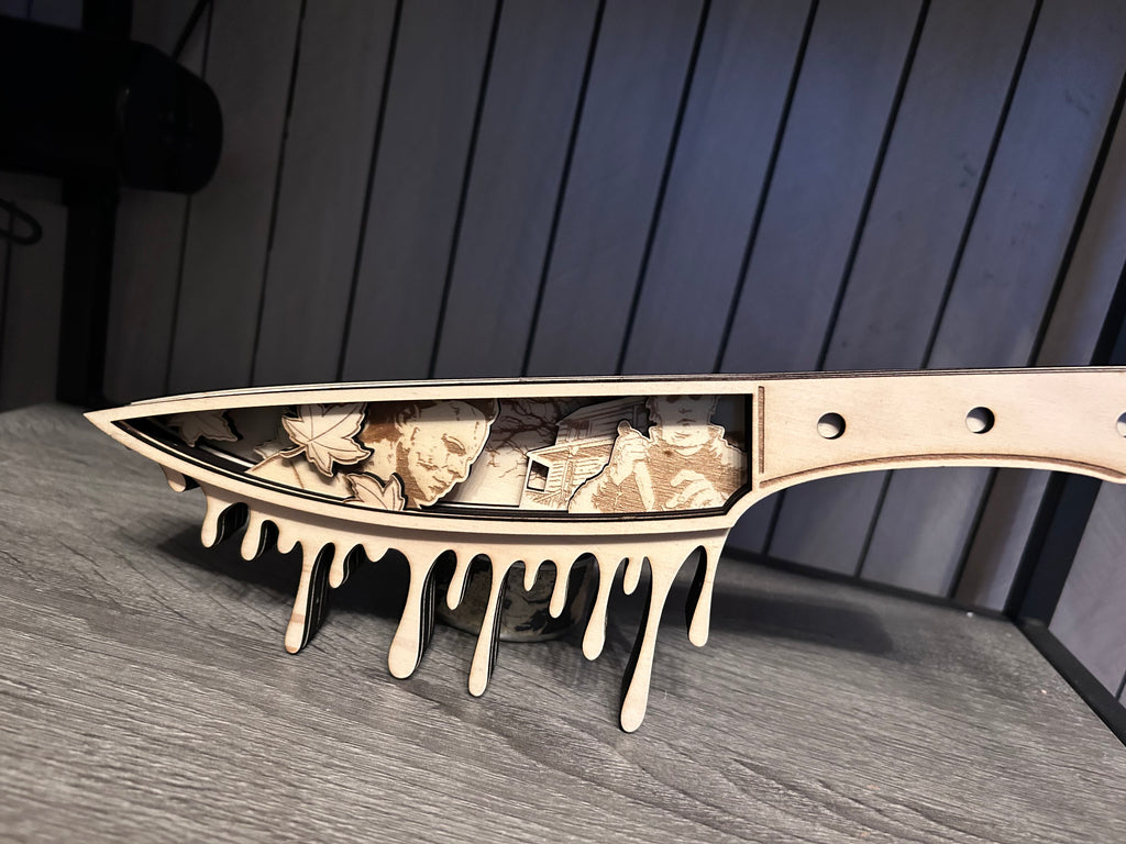 Michael Meyers Messer Schild aus Holz